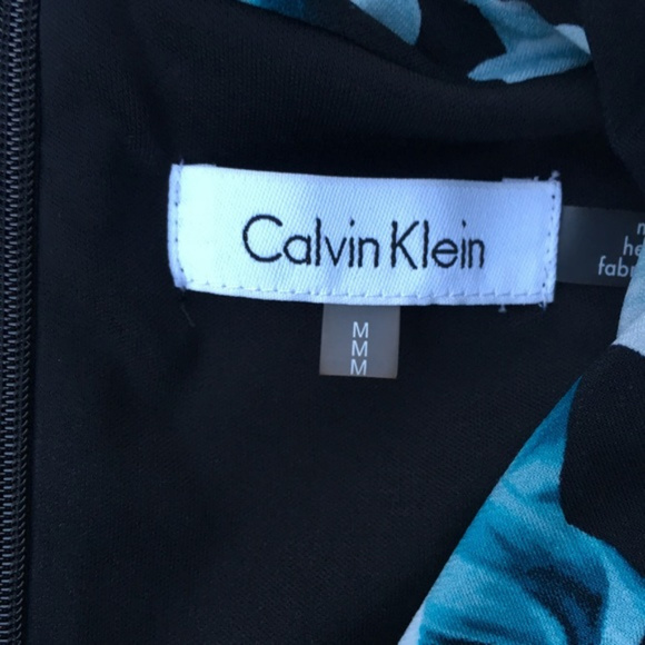 EUC Calvin Klein sleeveless criss-cross top - Picture 2 of 6